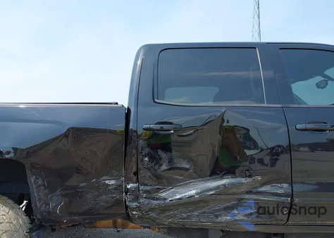 2015 Chevrolet Silverado 2500Hd Lt z USA, uszkodzony, nr VIN 1GC1KVEGXFF661574